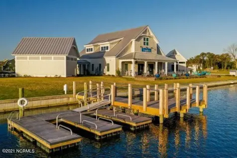 118 Blue Bill Way Beaufort NC 28516
