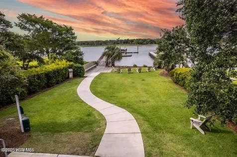 118 Blue Bill Way Beaufort NC 28516