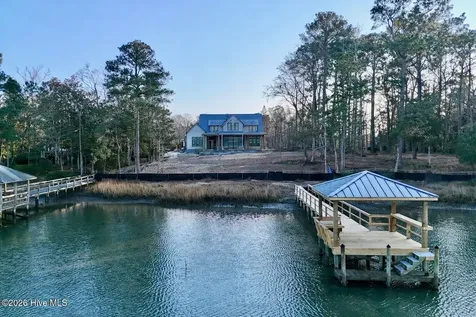 807 John's Orchard Lane Wilmington NC 28411