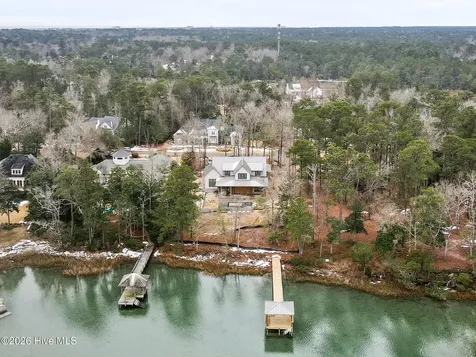 807 John's Orchard Lane Wilmington NC 28411