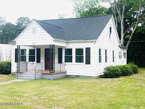 203 Allen Street Elizabethtown NC 28337