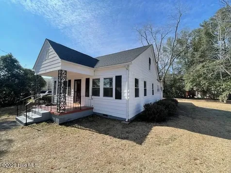 203 Allen Street Elizabethtown NC 28337