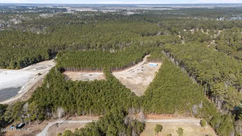 1750 White Farm Road Oriental NC 28571