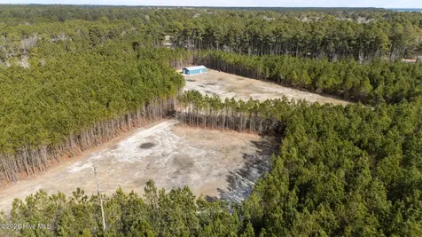 1750 White Farm Road Oriental NC 28571