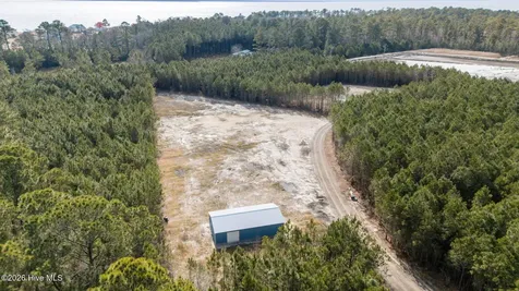 1750 White Farm Road Oriental NC 28571