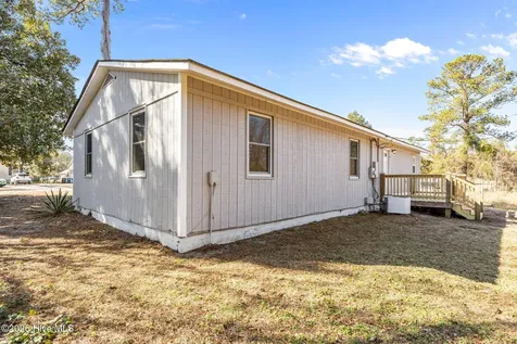 21 East Drive Jacksonville NC 28546