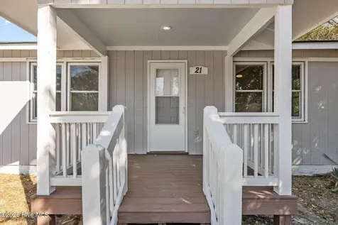 21 East Drive Jacksonville NC 28546