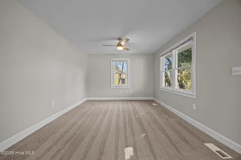 21 East Drive Jacksonville NC 28546