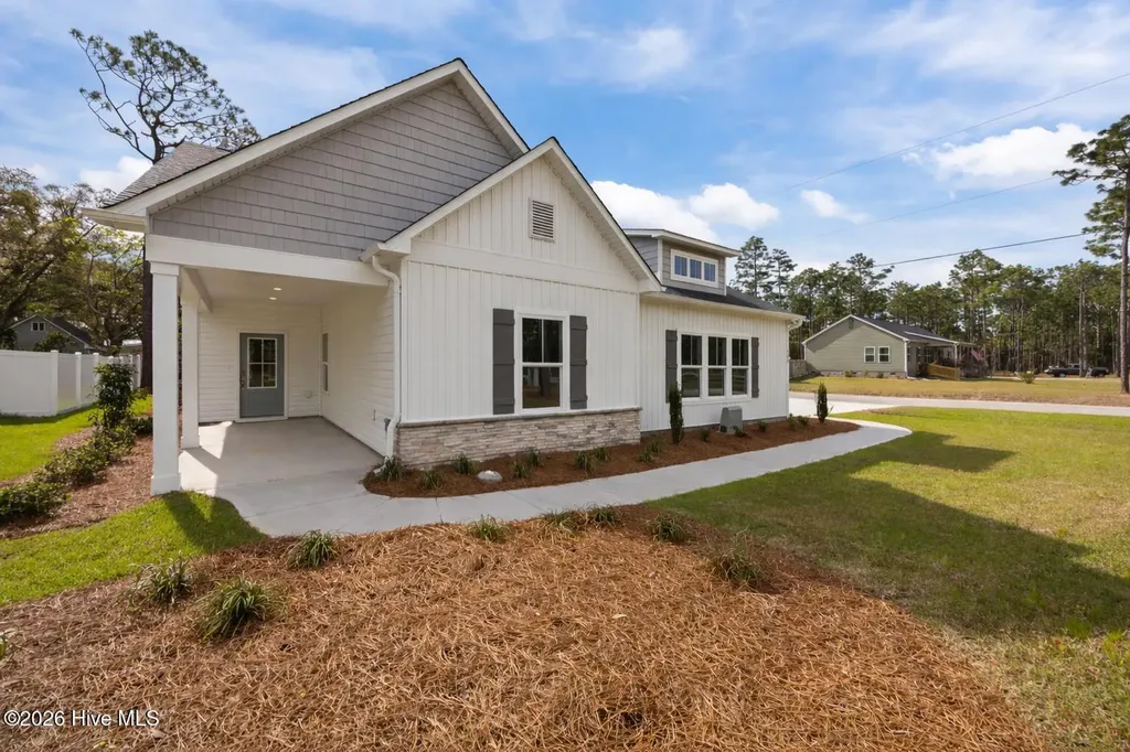 700 Fifty Lakes Drive Southport NC 28461