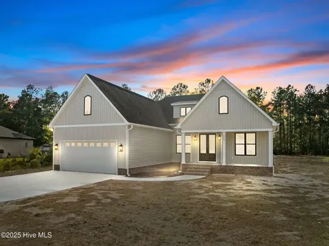 467 Eagle Trace Drive Blounts Creek NC 27814