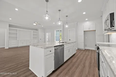 467 Eagle Trace Drive Blounts Creek NC 27814
