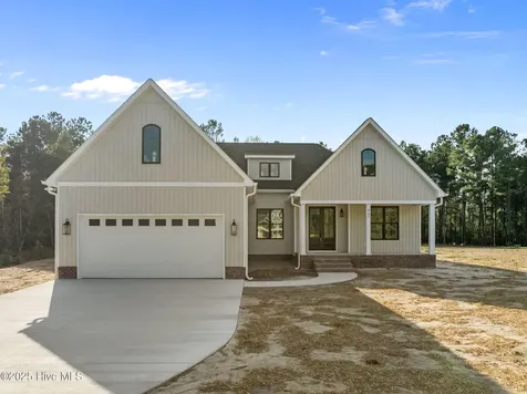 467 Eagle Trace Drive Blounts Creek NC 27814