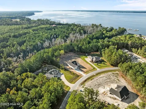 467 Eagle Trace Drive Blounts Creek NC 27814