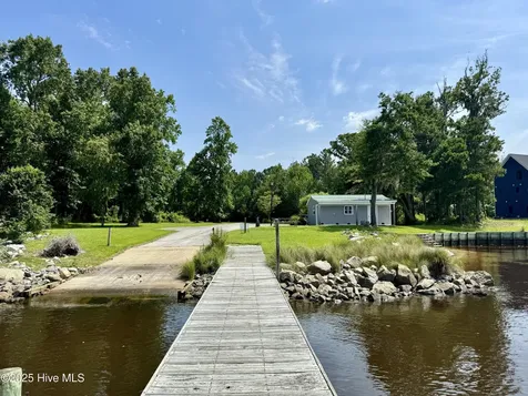 467 Eagle Trace Drive Blounts Creek NC 27814