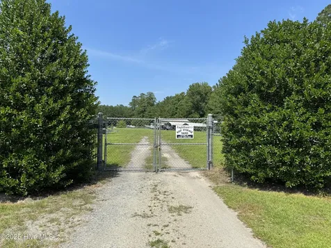 467 Eagle Trace Drive Blounts Creek NC 27814