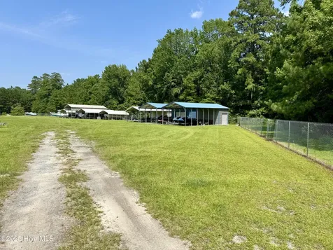 467 Eagle Trace Drive Blounts Creek NC 27814