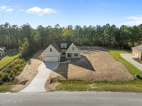 467 Eagle Trace Drive Blounts Creek NC 27814