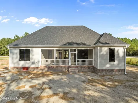 467 Eagle Trace Drive Blounts Creek NC 27814
