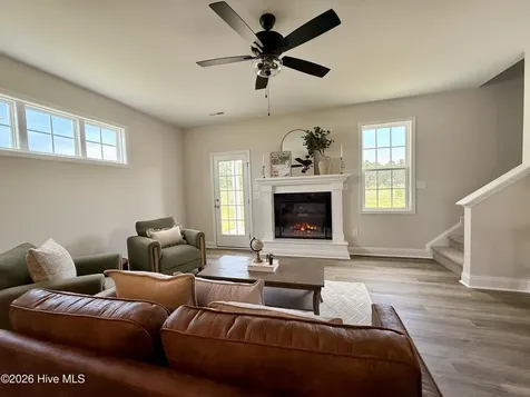 253 Crowville Street Raeford NC 28376