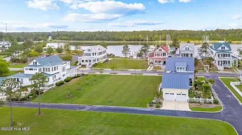 316 E Harborside Road Oriental NC 28571