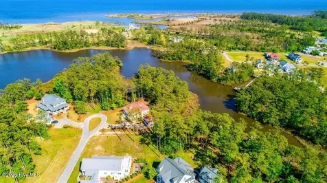 32 Quidley Cove Oriental NC 28571