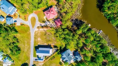 32 Quidley Cove Oriental NC 28571