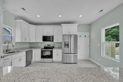 415 Elcinoca Drive Elizabeth City NC 27909