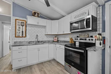 1768 Highway 24 Newport NC 28570
