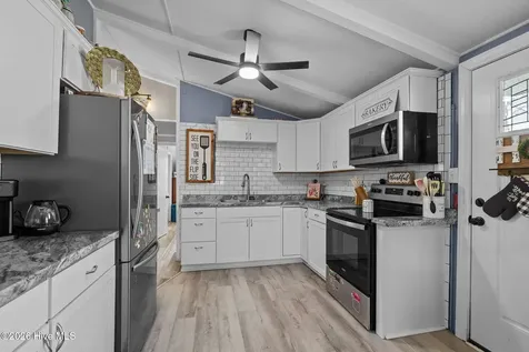 1768 Highway 24 Newport NC 28570