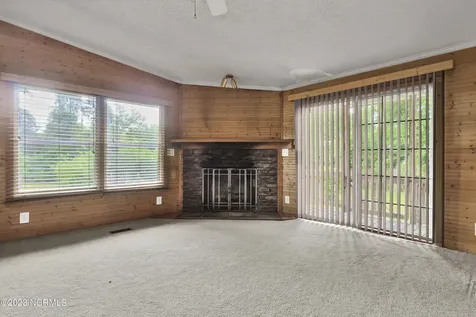 8 Scotts Hill Loop Road Wilmington NC 28411