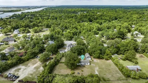 8 Scotts Hill Loop Road Wilmington NC 28411