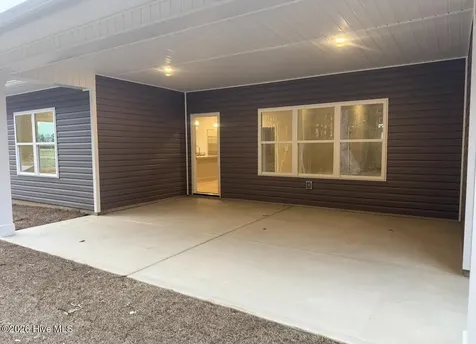199 Seashore Street Grimesland NC 27837