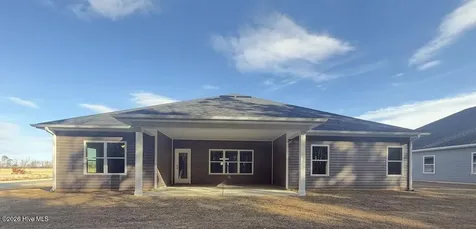 199 Seashore Street Grimesland NC 27837