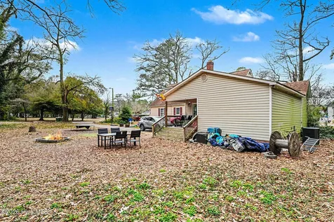 109 S Austin Street Maxton NC 28364