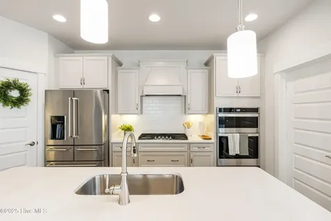 9096 Village Lake Drive SW Calabash NC 28467