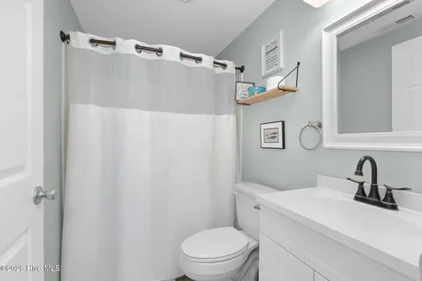 105 Sandy Landing Road Cedar Island NC 28520