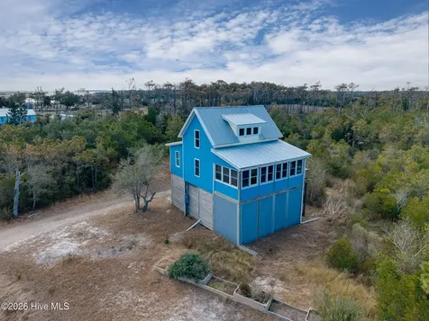 105 Sandy Landing Road Cedar Island NC 28520