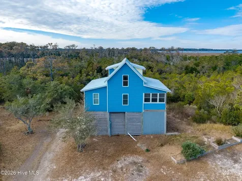 105 Sandy Landing Road Cedar Island NC 28520