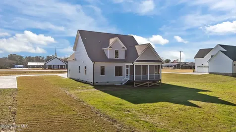 2568 Lassiter Road Four Oaks NC 27524