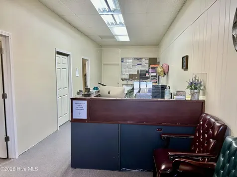 204 E Railroad Street Laurinburg NC 28352