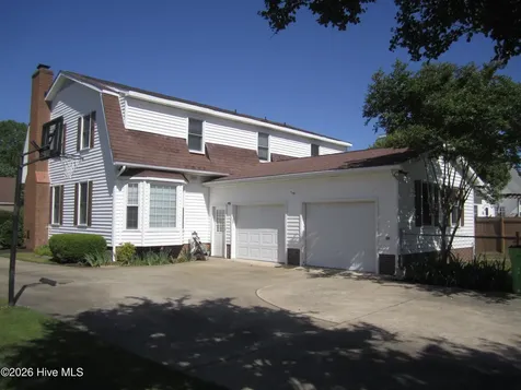2573 Graham Street Winterville NC 28590