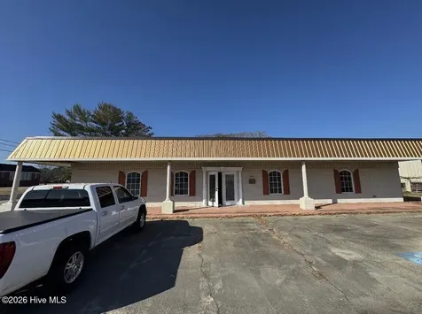 615 Washington Street Williamston NC 27892