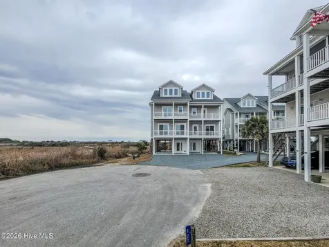 128 Sea Oaks Court North Topsail Beach NC 28460