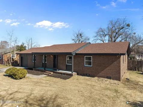 1414 Davis Street Jacksonville NC 28540
