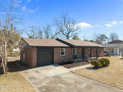 1414 Davis Street Jacksonville NC 28540