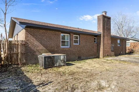 1414 Davis Street Jacksonville NC 28540