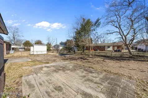 1414 Davis Street Jacksonville NC 28540