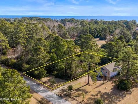5996 Harbour Way Oriental NC 28571