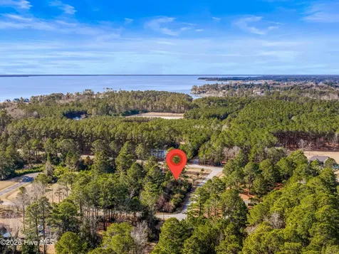 5996 Harbour Way Oriental NC 28571