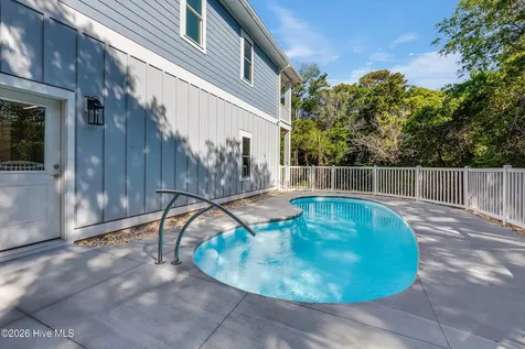 122 Arthur Drive Emerald Isle NC 28594